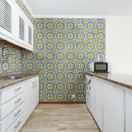 The Great Pearl Ocean Views Near & Airport Daire