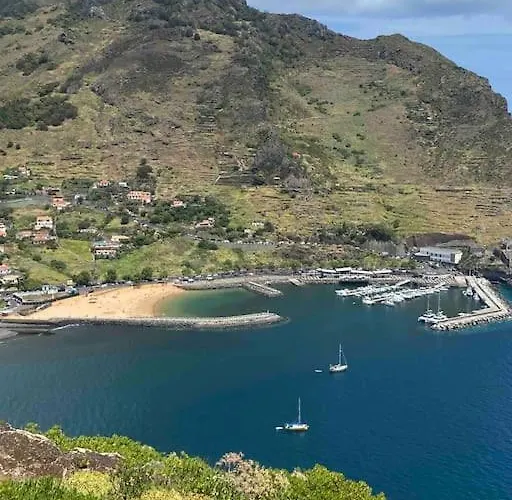 The Great Pearl Ocean Views Near & Airport Machico (Madeira)