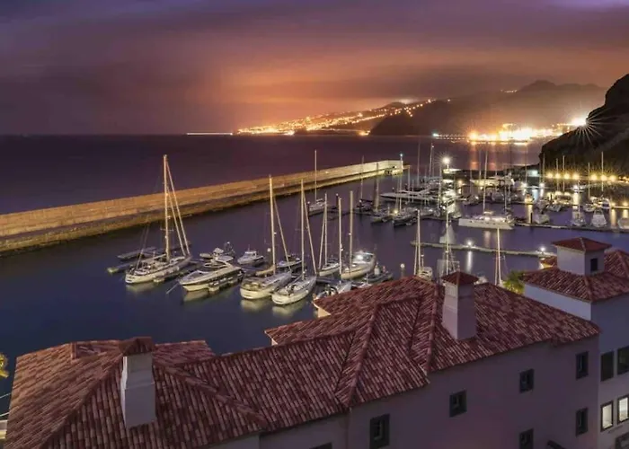 The Great Pearl Ocean Views Near & Airport Machico (Madeira)