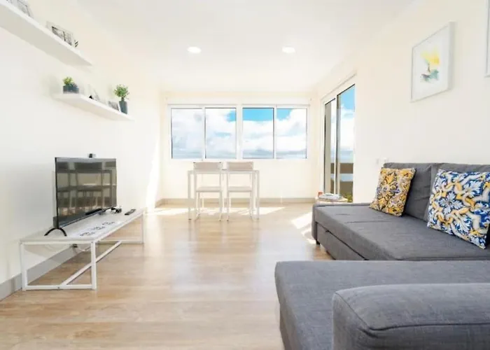 Apartment The Great Pearl Ocean Views Near & Airport *